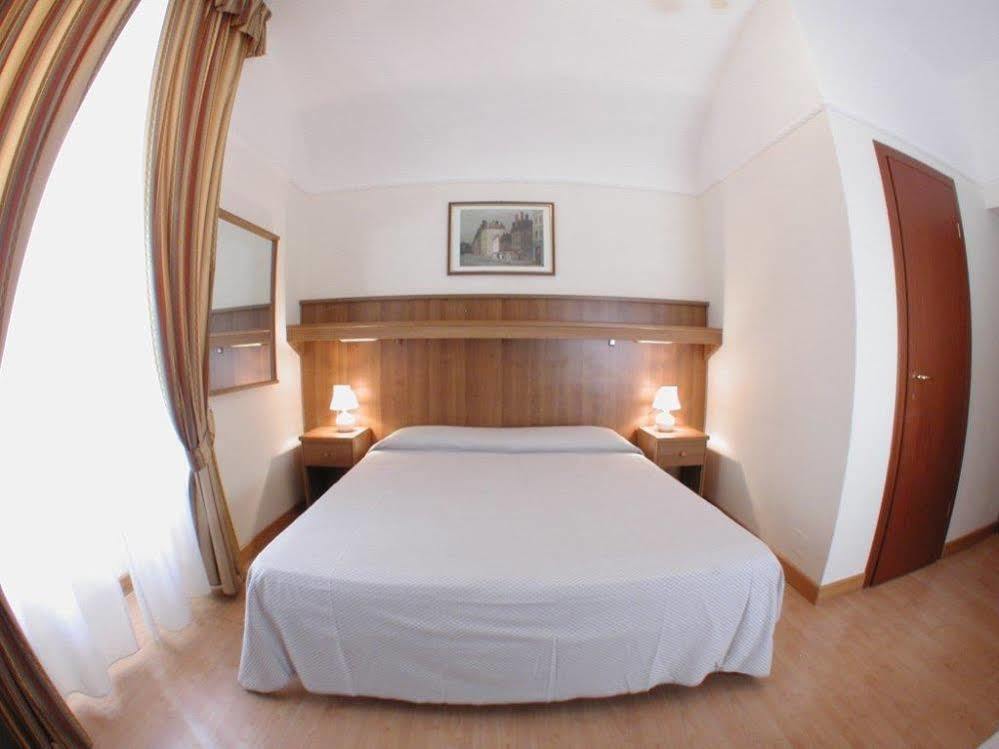 Hotel Altavilla 9 Rome Exterior photo